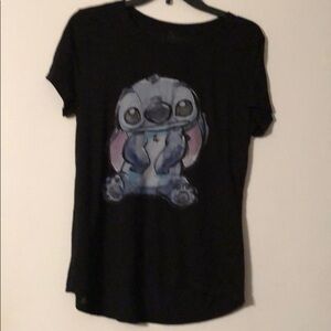Disney stitch Tee‎ shirt in black.